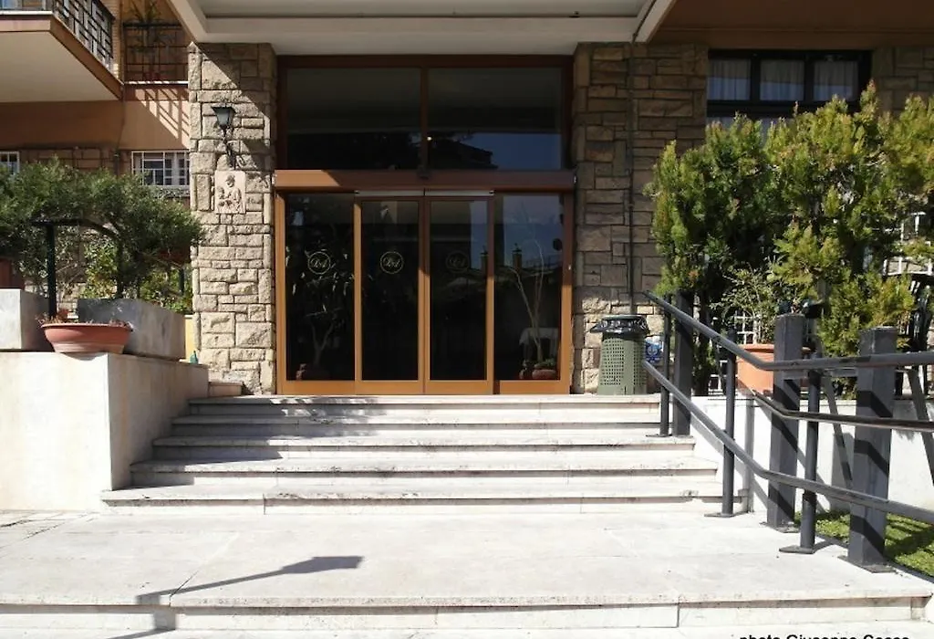 Hotel Nova Domus Aurelia-1